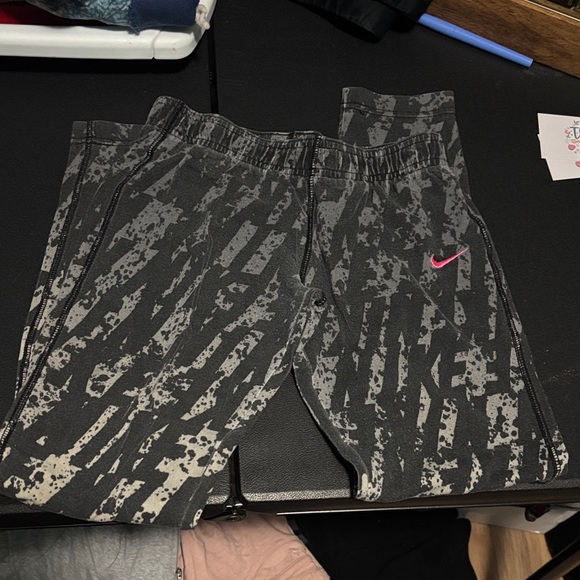 Nike Other - Nike Kids Black and Gray Patterned Leggings